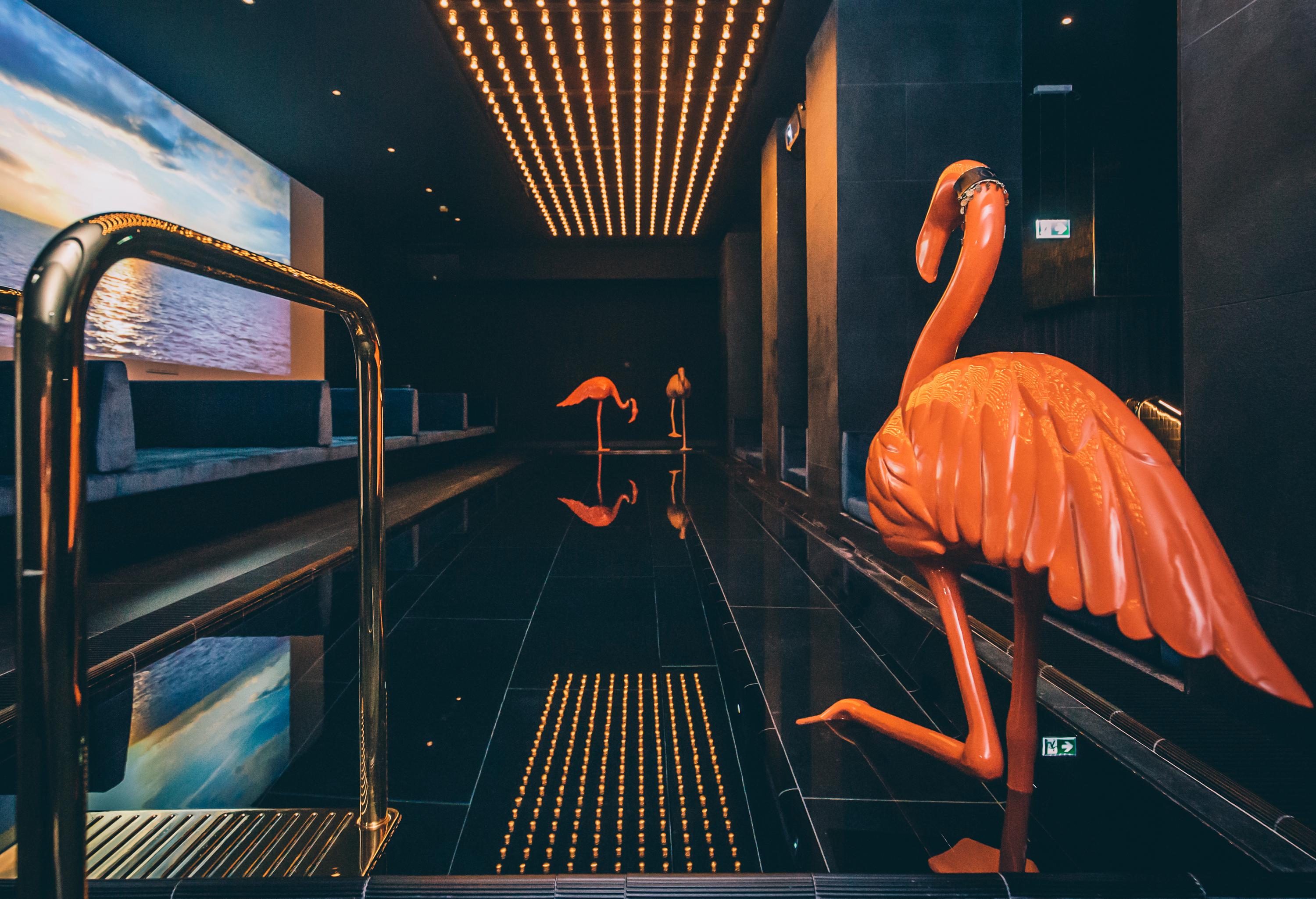 Roomers Munich, Autograph Collection Екстериор снимка The escalator at the entrance of the hotel