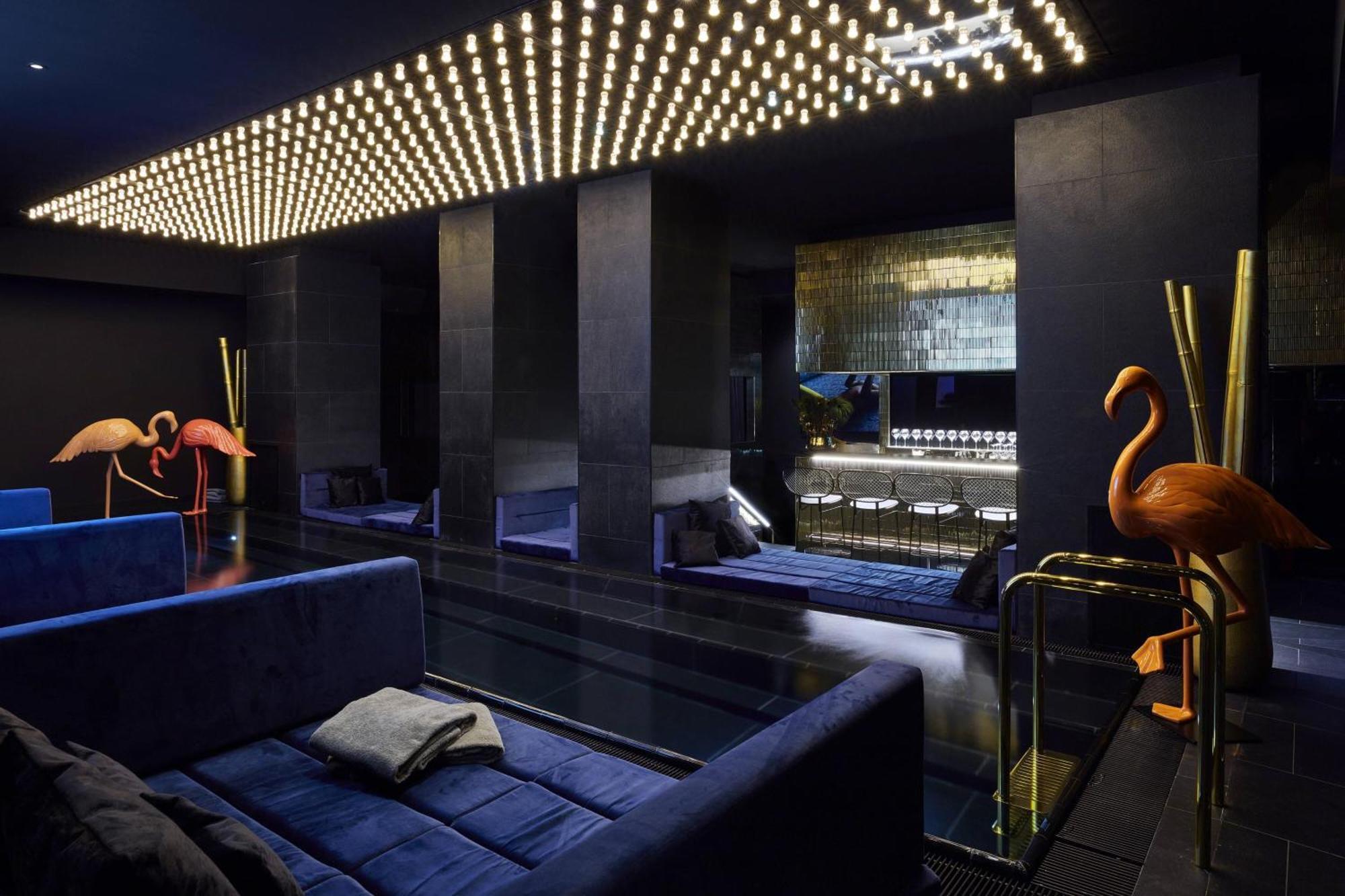 Roomers Munich, Autograph Collection Екстериор снимка Interior of the nightclub