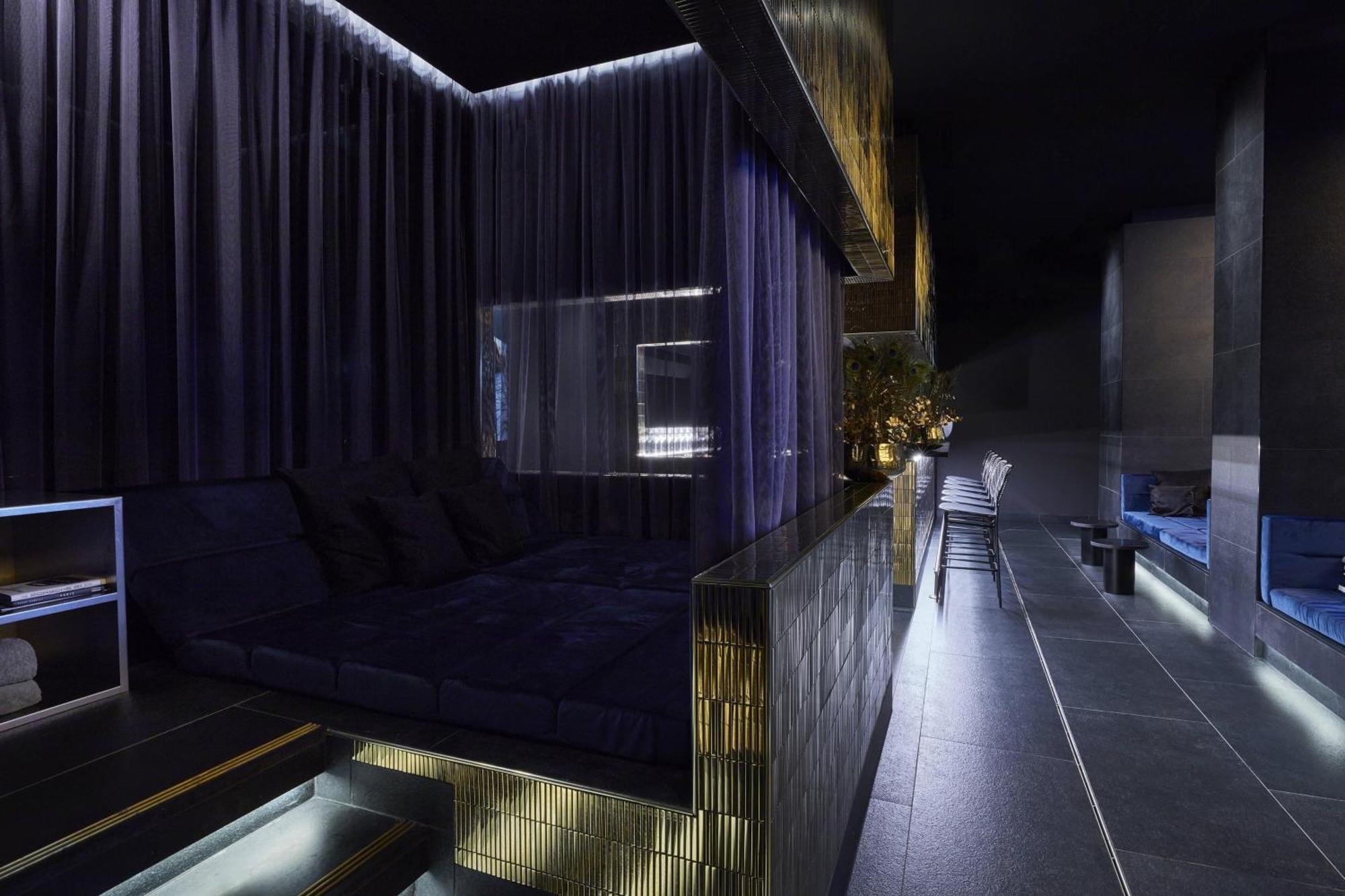 Roomers Munich, Autograph Collection Екстериор снимка The interior of the nightclub