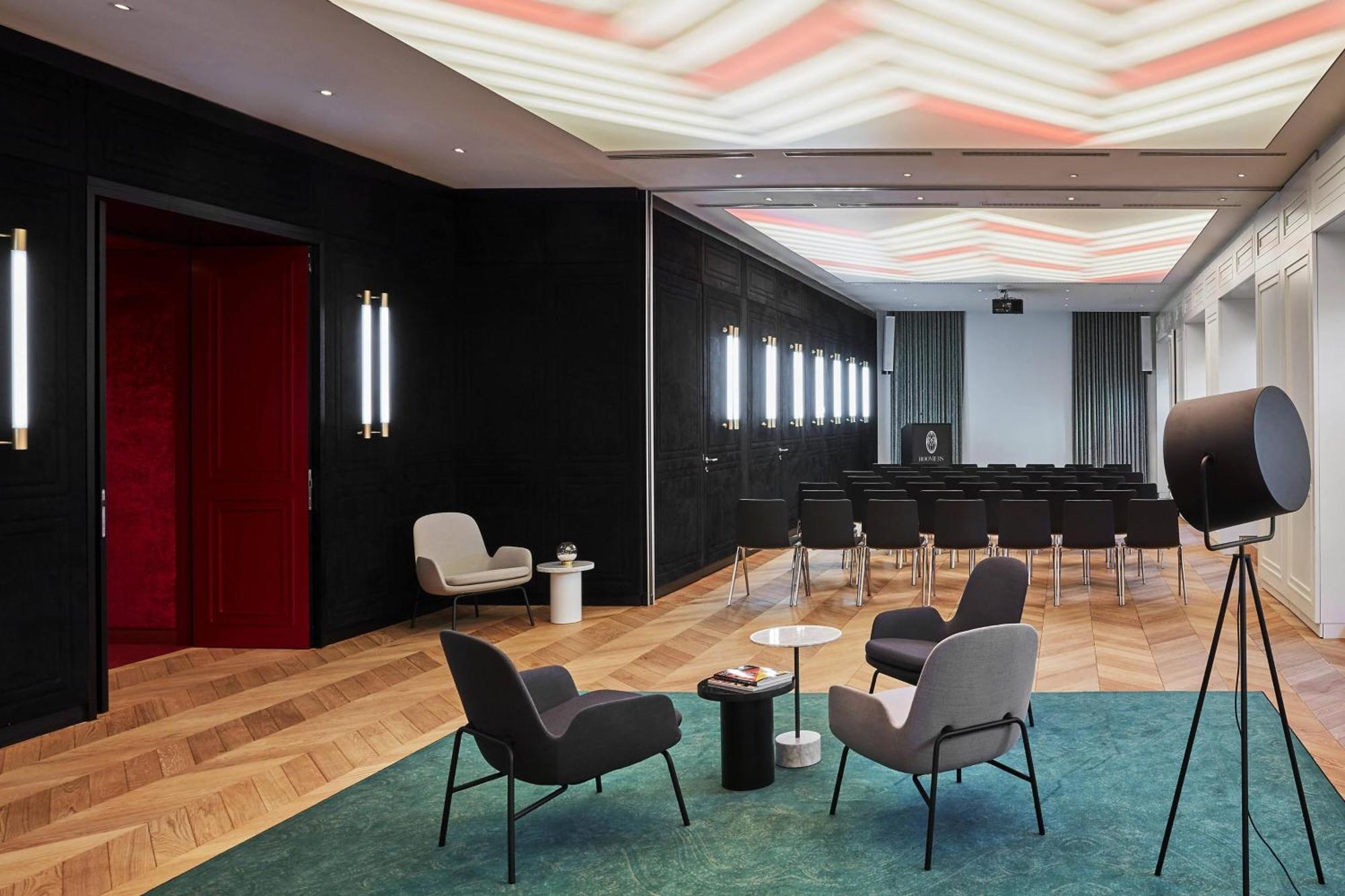 Roomers Munich, Autograph Collection Екстериор снимка The 2018-built office of the German Federal Ministry of Foreign Affairs in Berlin