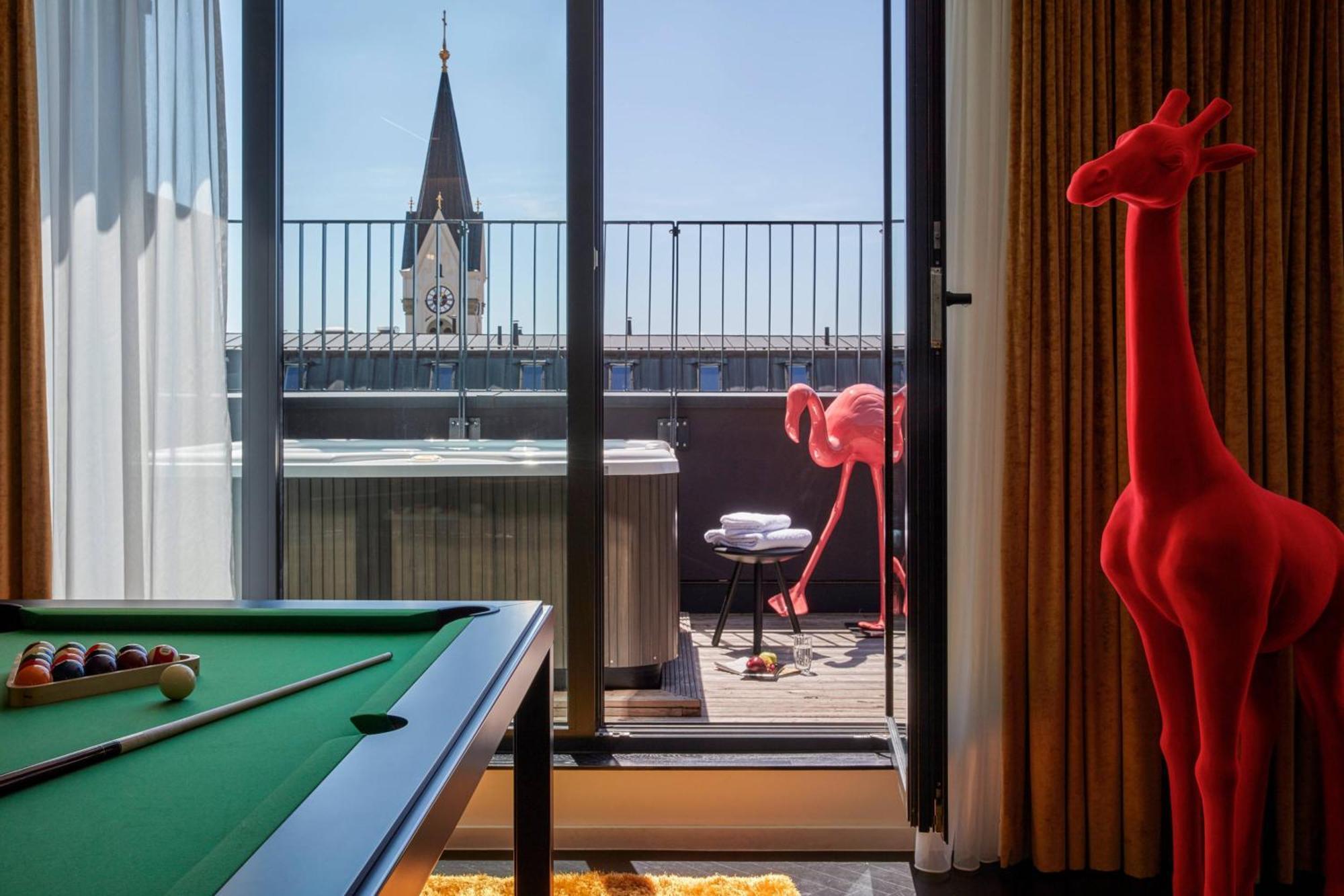 Roomers Munich, Autograph Collection Екстериор снимка The view from the penthouse