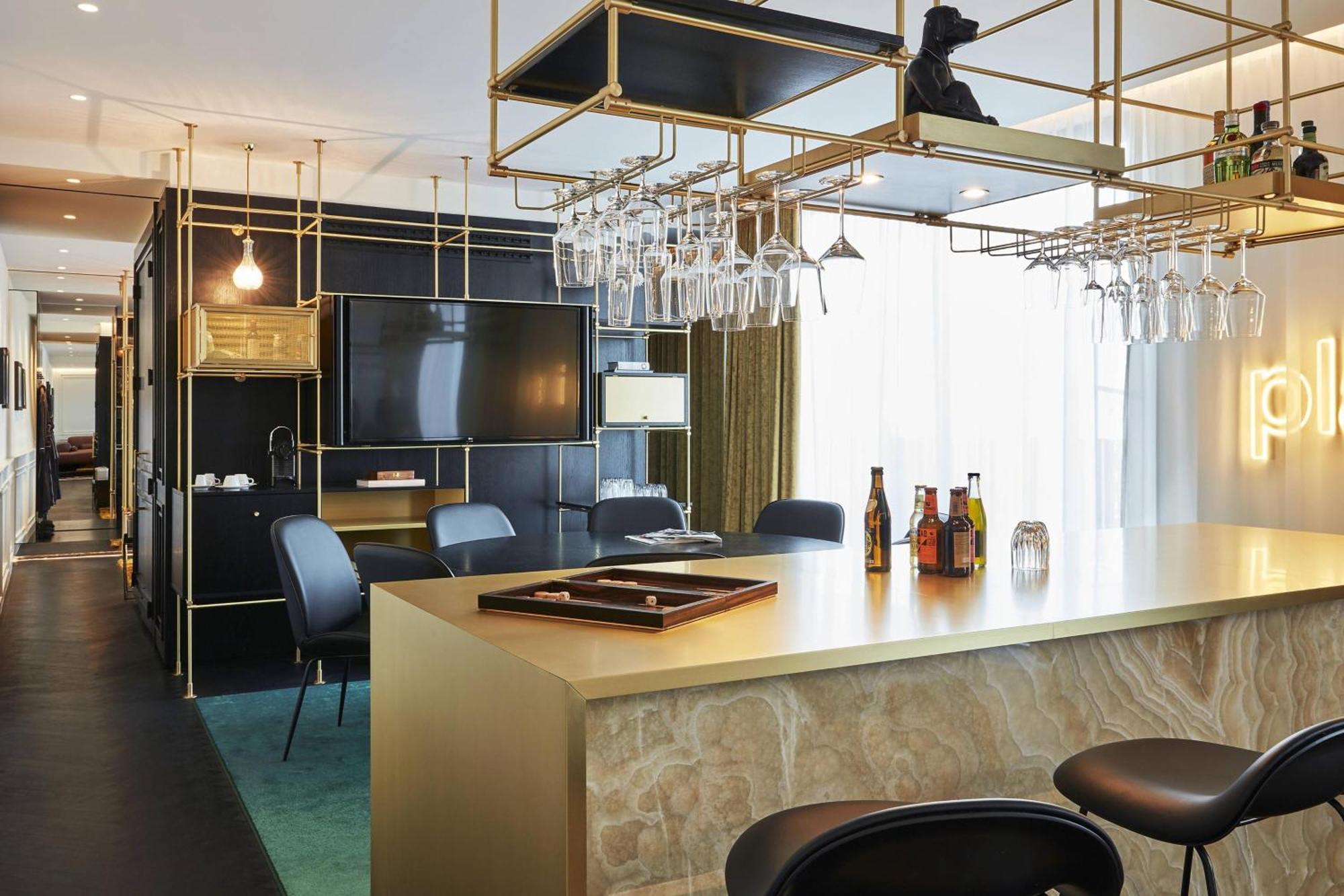 Roomers Munich, Autograph Collection Екстериор снимка The bar at the 1906 Lounge