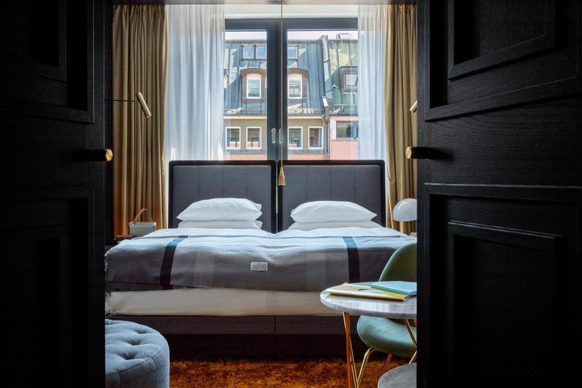 Roomers Munich, Autograph Collection Екстериор снимка A room at the hotel