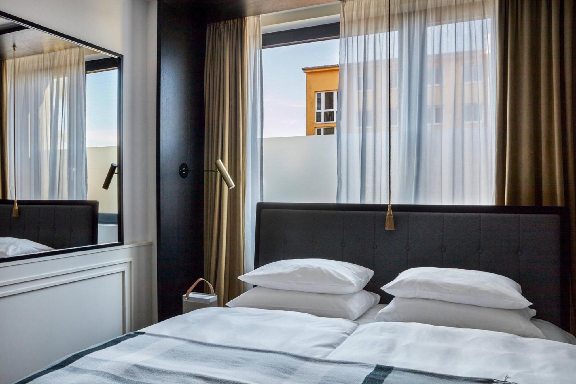 Roomers Munich, Autograph Collection Екстериор снимка A room at the hotel